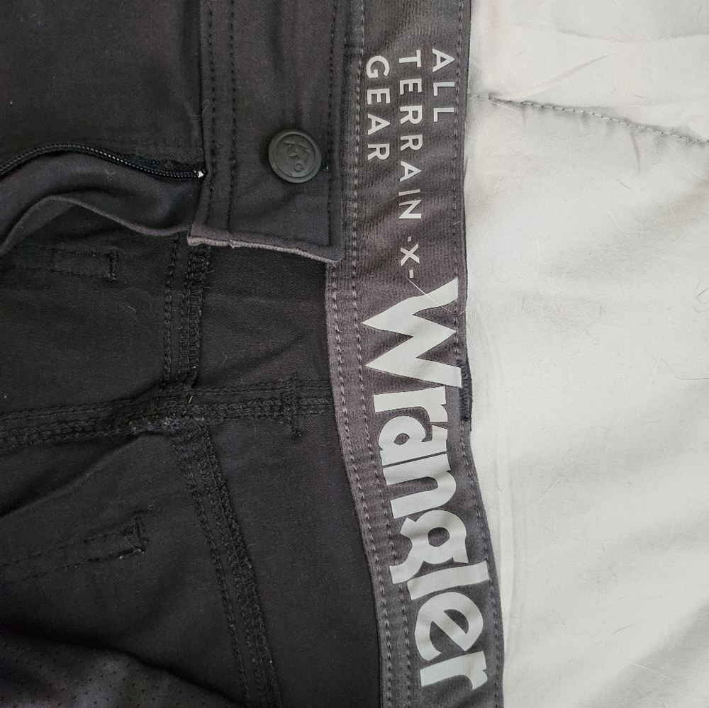 Wrangler Men's ATG Synthetic Straight Utility Pants